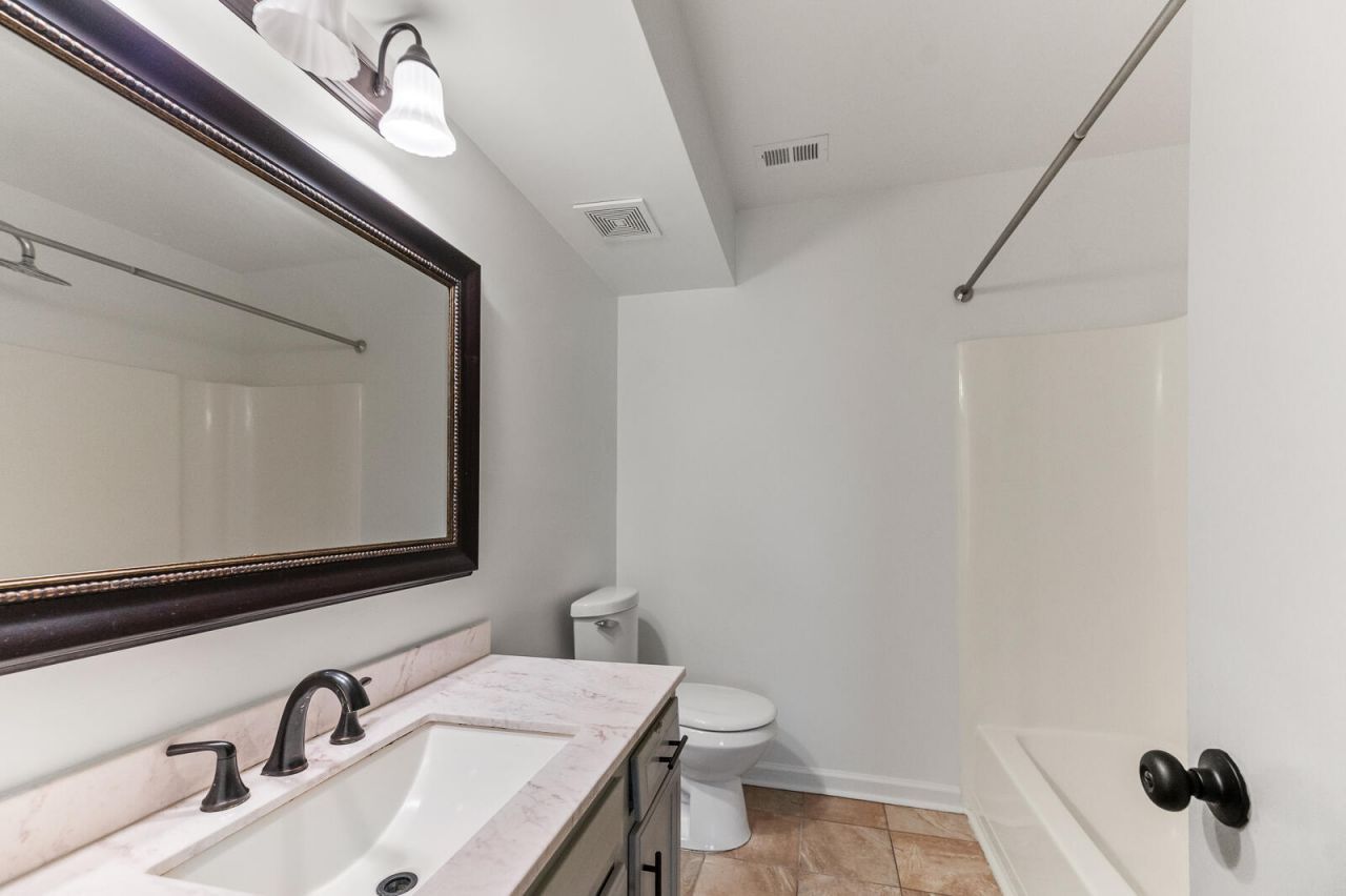 2608 Hidden Cove Drive Photo 12