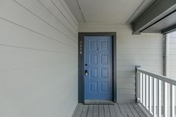 2608 Hidden Cove Drive photo 4