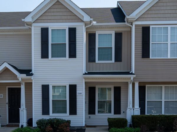 1306 Tweedle Ct , Murfreesboro, TN 37130