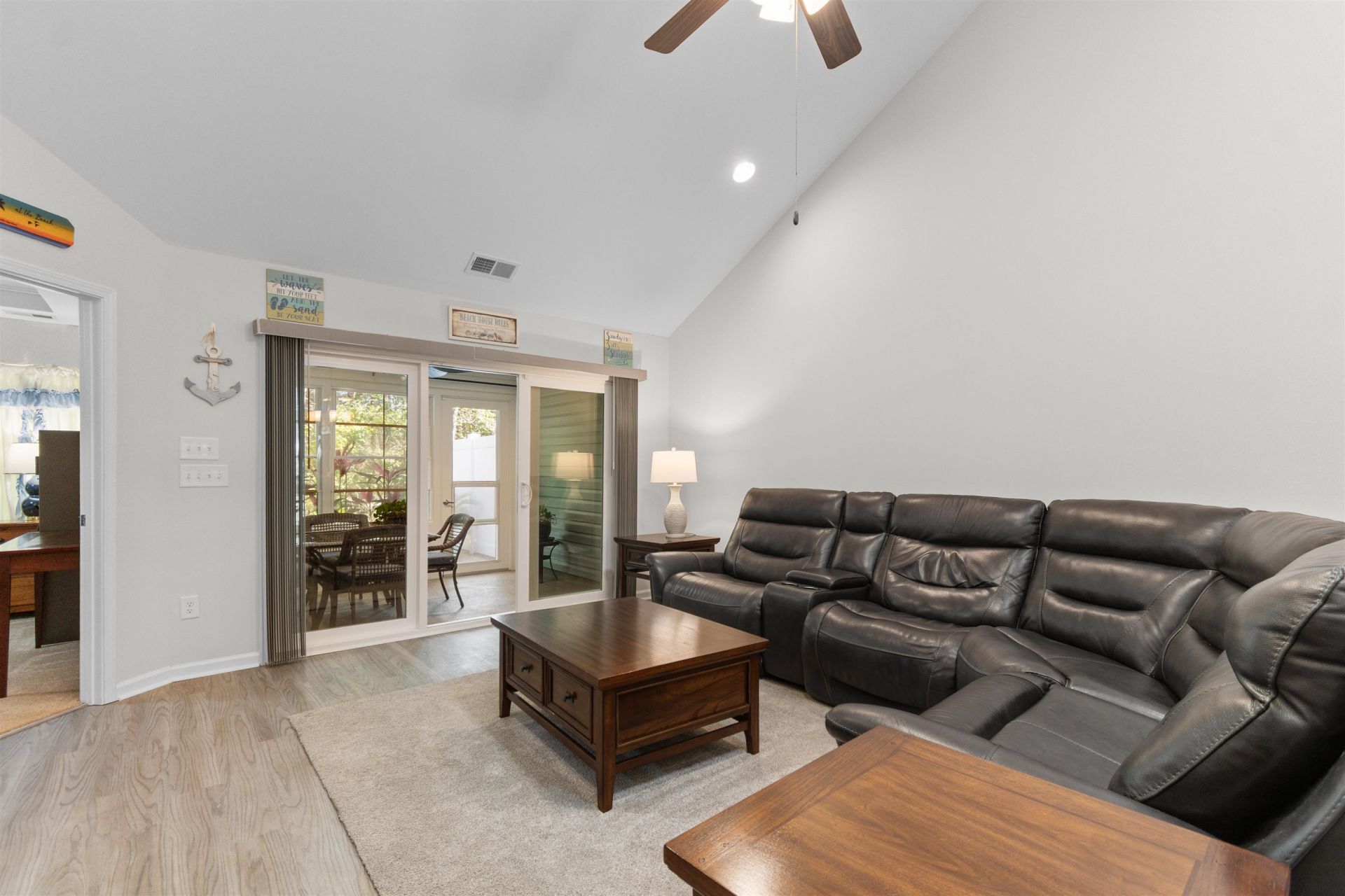 2012 Willow Run Dr.  Photo 13