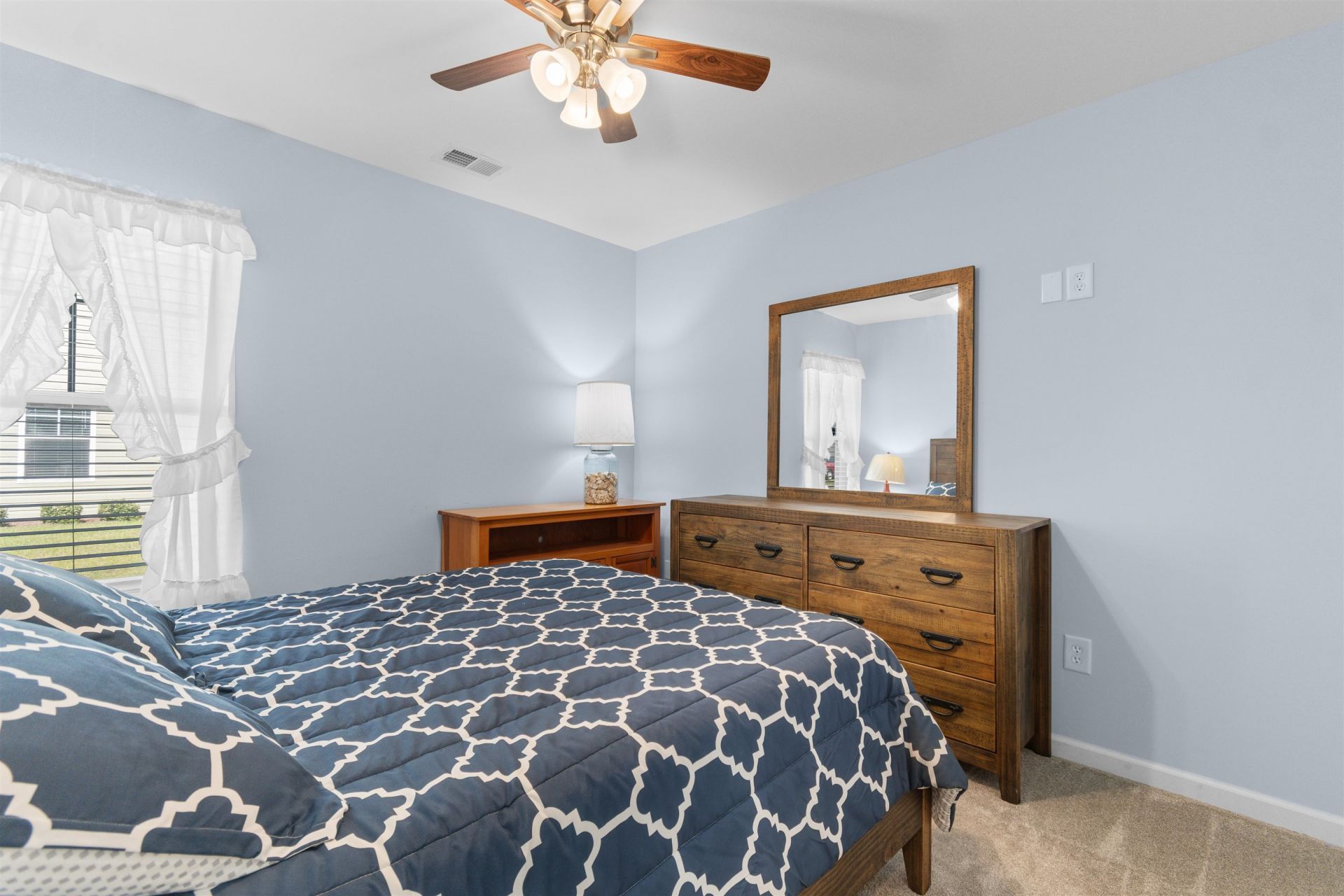 2012 Willow Run Dr.  Photo 19