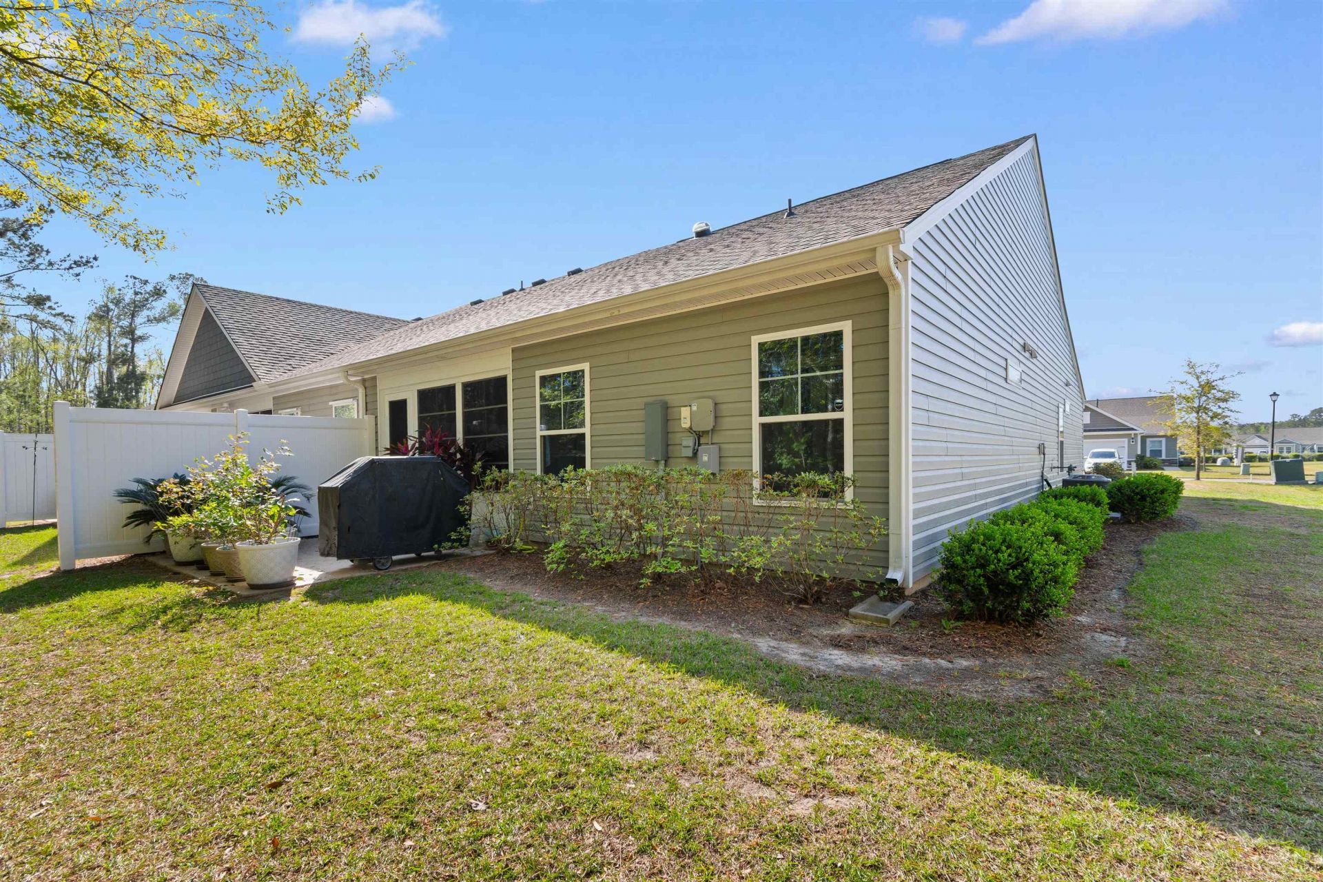 2012 Willow Run Dr.  Photo 30