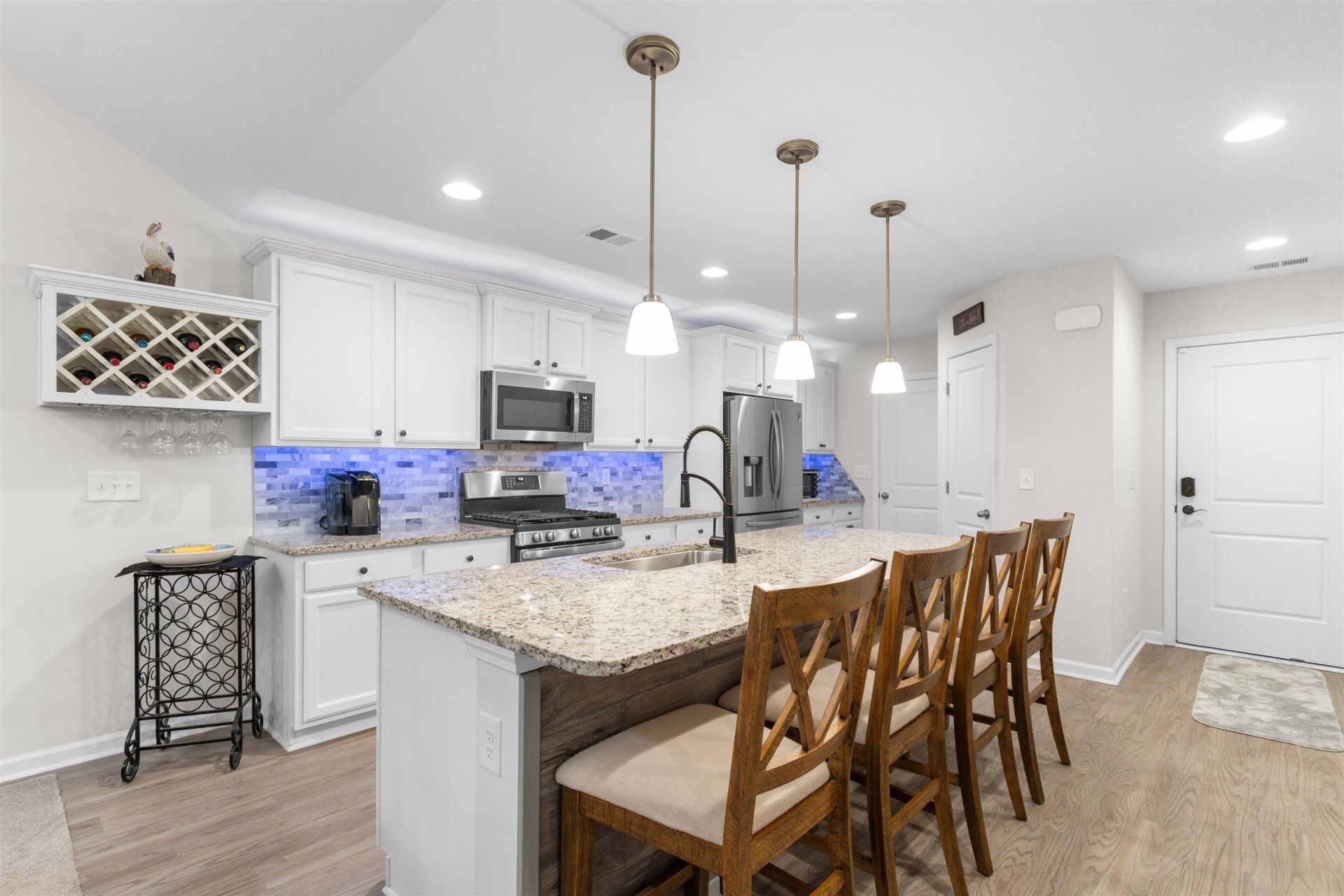 2012 Willow Run Dr.  Photo 8