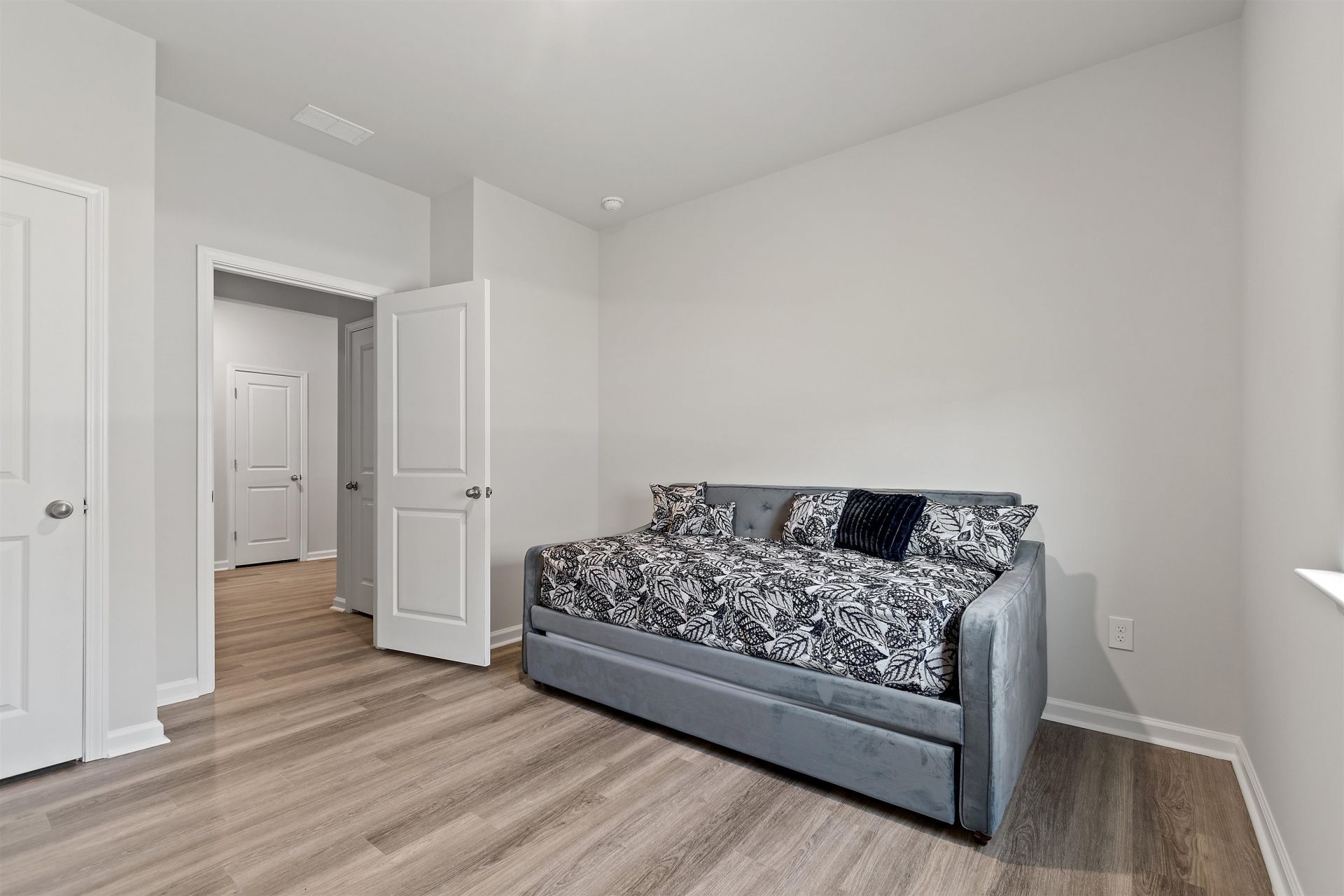 727 Wallace Dr. Photo 24