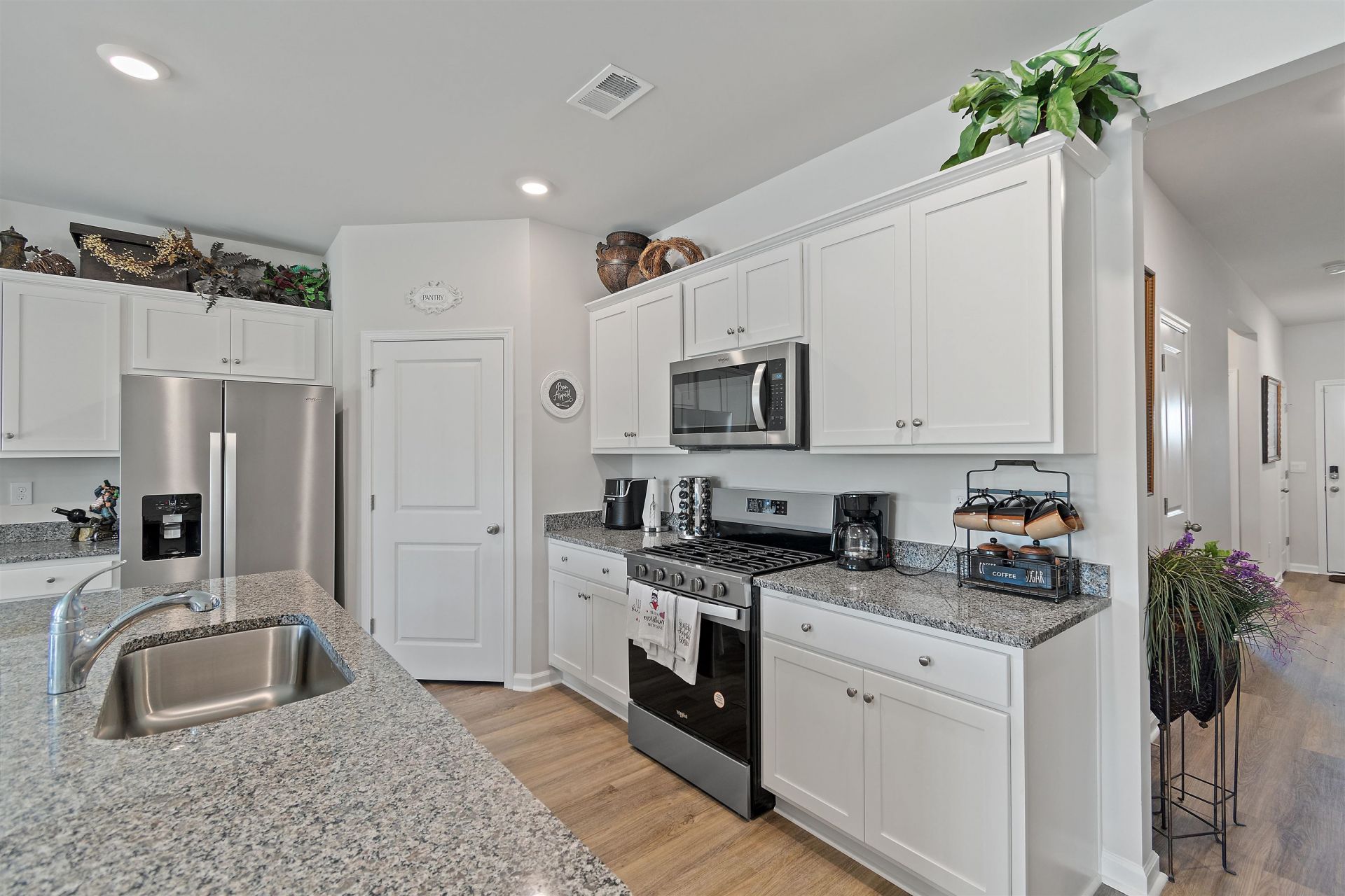 727 Wallace Dr. Photo 9