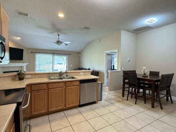 11017 APPLE BLOSSOM Trail W, Jacksonville, FL 32218