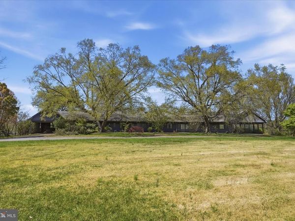 2517 FIVE POINTS ROAD, MARSHALL, VA 20115