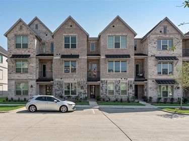 8313 Huron Peak Drive, Frisco, TX 75034