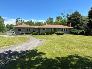 7841 Transit Road , East Amherst, NY 14051
