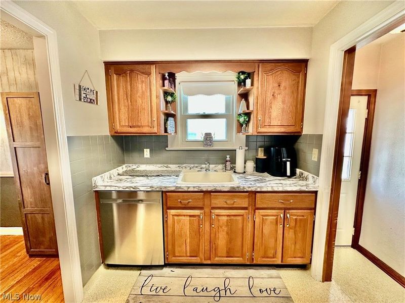 287 E 330th Street, Willowick, OH 44095 Photo 12