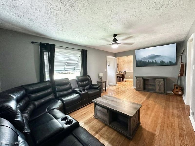 287 E 330th Street, Willowick, OH 44095 Photo 6