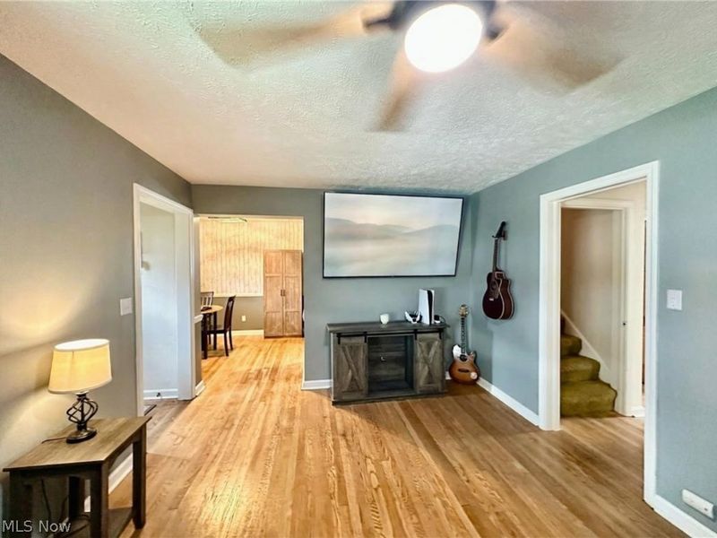 287 E 330th Street, Willowick, OH 44095 Photo 7