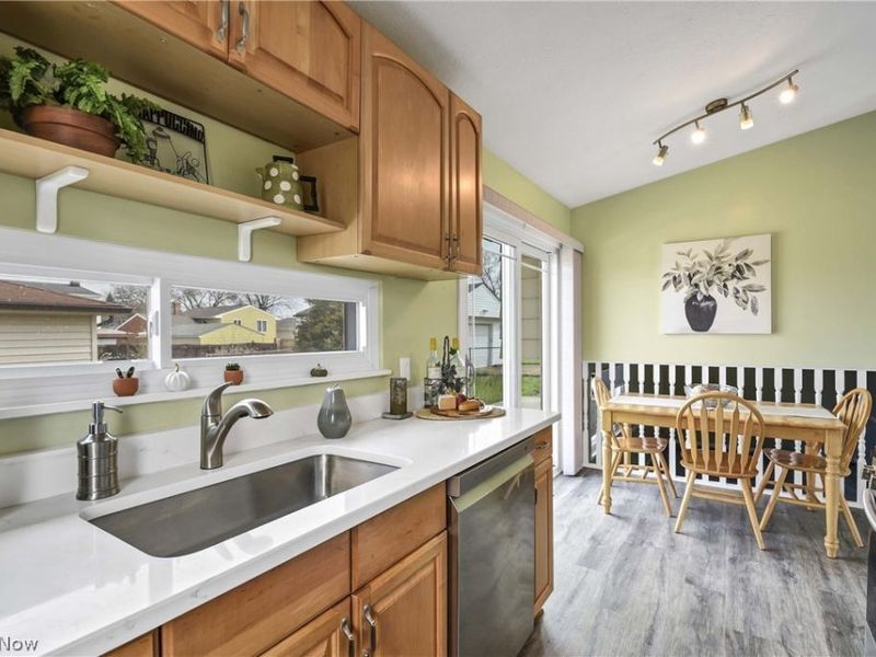 14242 Holland Road, Brook Park, OH 44142 Photo 13