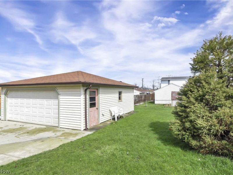 14242 Holland Road, Brook Park, OH 44142 Photo 37