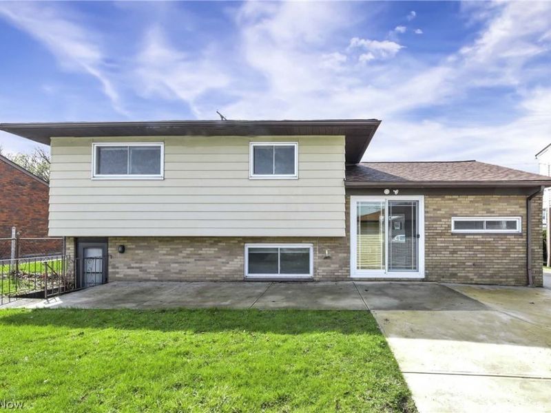 14242 Holland Road, Brook Park, OH 44142 Photo 39