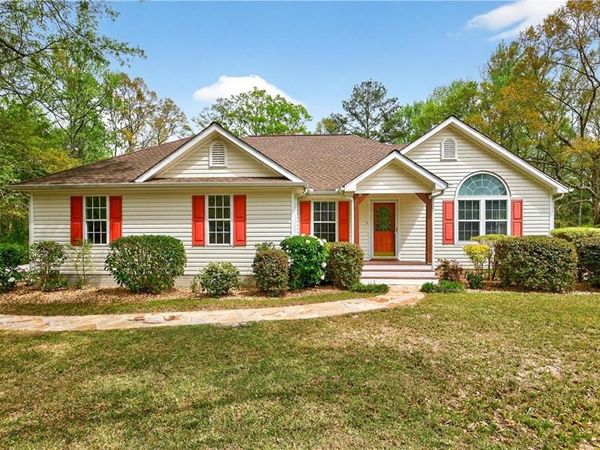 185 Lowell Drive, Sharpsburg, GA 30277