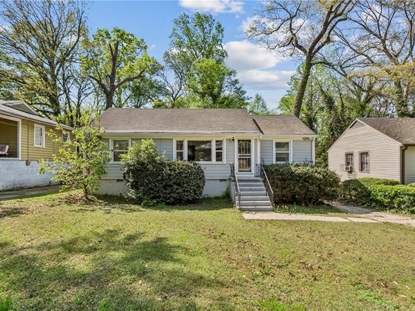 754 Pegg Road , Atlanta, GA 30315