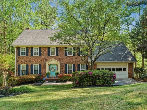 2946 Thornridge Drive, Atlanta, GA 30340