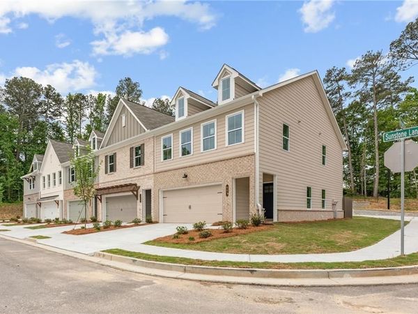 667 Sunstone Lane, Lawrenceville, GA 30043