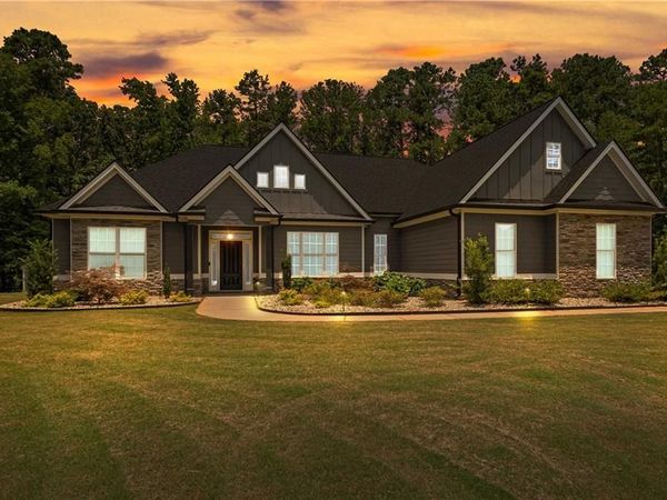 27 Dorian Court, Newnan, GA 30265