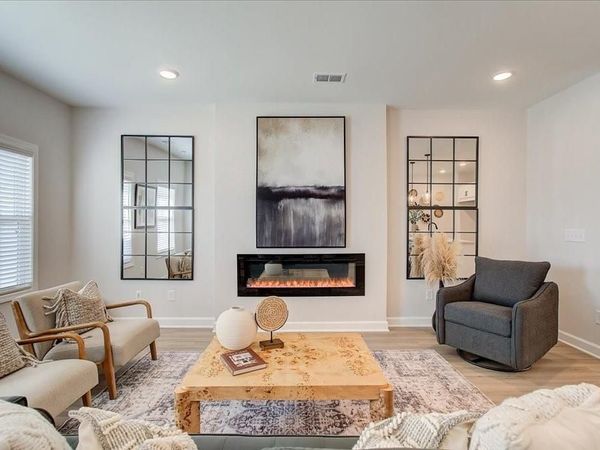 1933 Kinnard Alley , Kennesaw, GA 30144