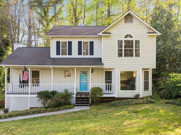 1880 Whispering Willow Way SW, Lilburn, GA 30047