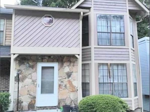 860 Brandy Oaks Lane , Stone Mountain, GA 30088