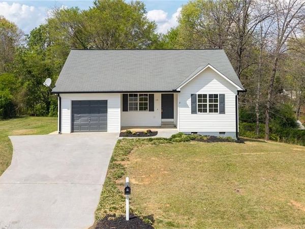 110 Walraven Way SE, Calhoun, GA 30701