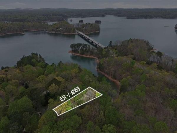 5428 N Cove Road N, Gainesville, GA 30504