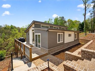 6564 Bermuda Lane, Flowery Branch, GA 30542