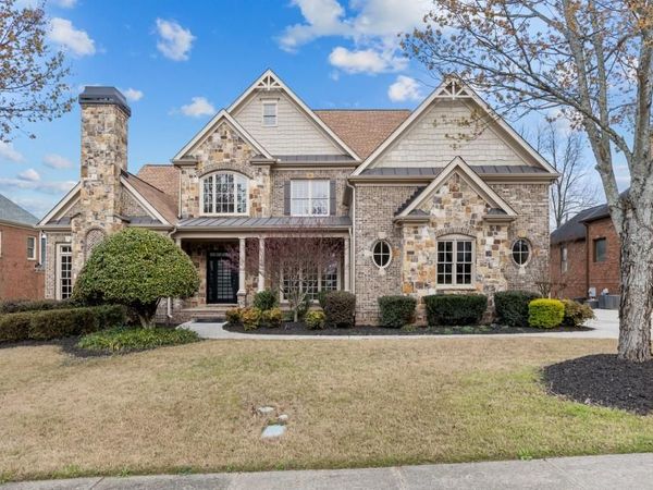 2302 Walkers Glen Lane , Buford, GA 30519