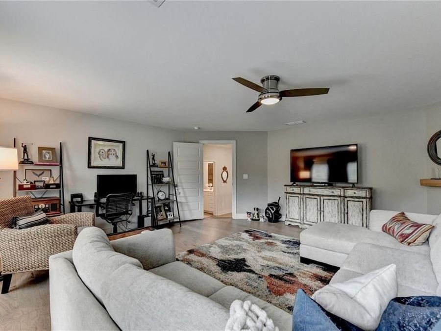 Property Image 76