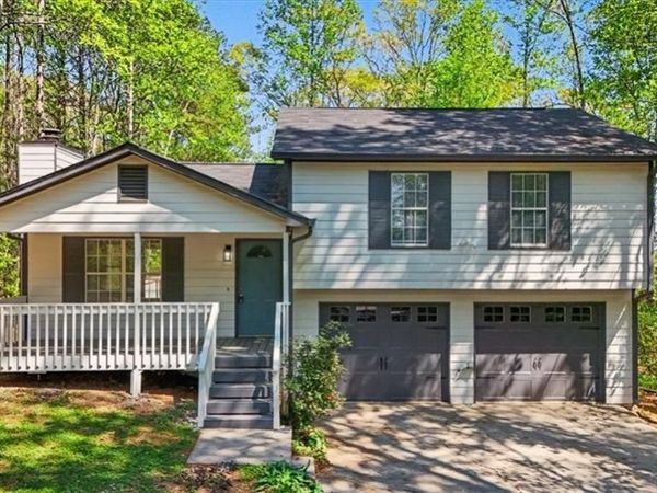 210 Burnt Hickory Drive, Dallas, GA 30132
