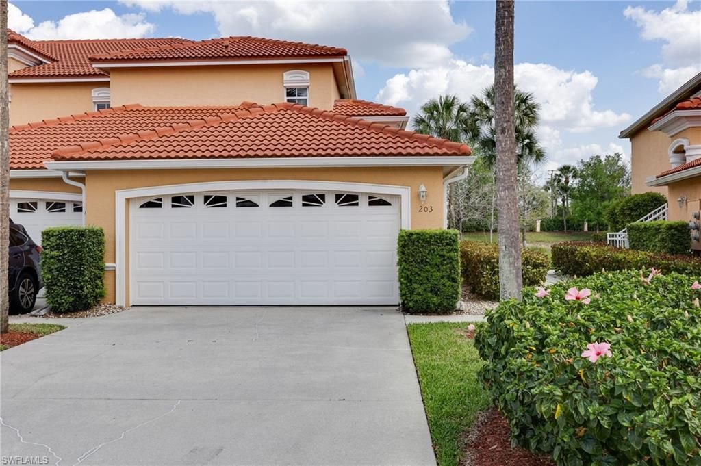 13951 Eagle Ridge Lakes Dr, Unit 203, Fort Myers, FL 33912 Photo
