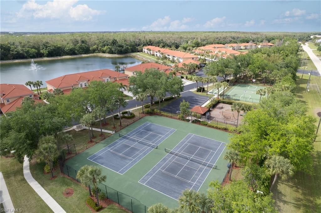 13951 Eagle Ridge Lakes Dr, Unit 203, Fort Myers, FL 33912 Photo