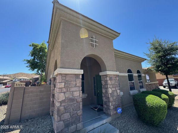 3921 E Sophie Lane, Phoenix, AZ 85042