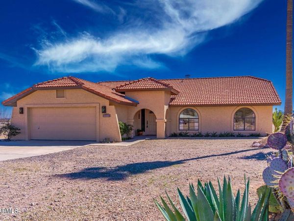 55500 N VULTURE MINE Road, Wickenburg, AZ 85390