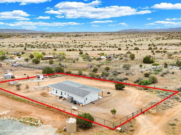 2035 N Cougar Path, Chino Valley, AZ 86323