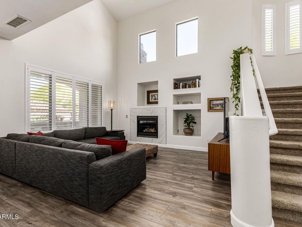 7445 E EAGLE CREST Drive, Unit 1112, Mesa, AZ 85207