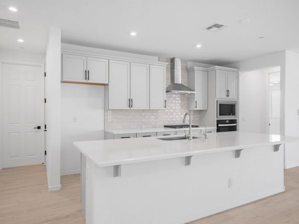 13362 W EAGLE FEATHER Road, Peoria, AZ 85383