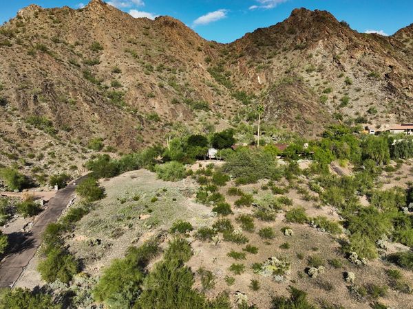 1836 E CINNABAR Avenue, Unit '''-''', Phoenix, AZ 85020