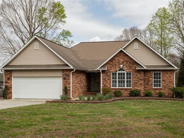 605 Paul Kennedy Road, Thomasville, NC 27360