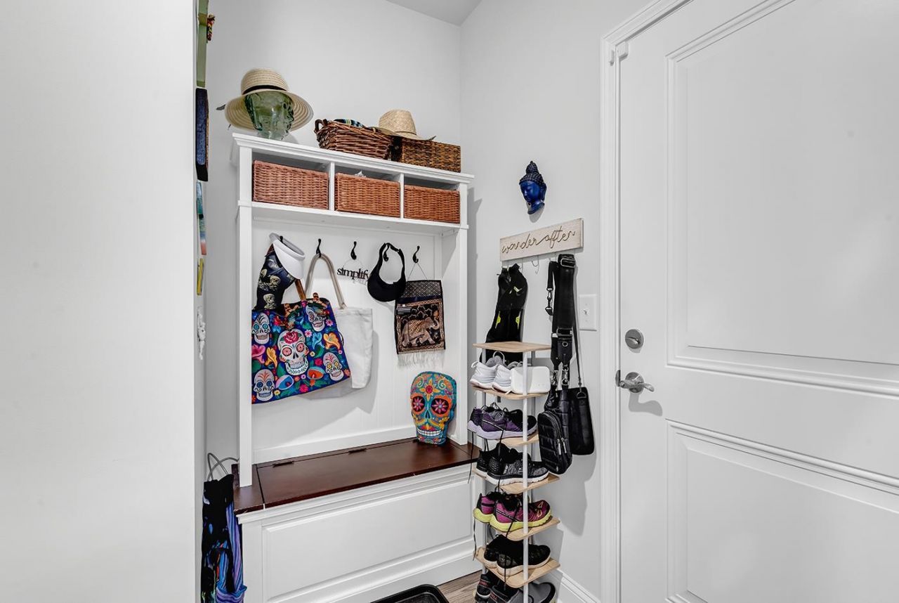 5935 Cremona Dr.  Photo 6