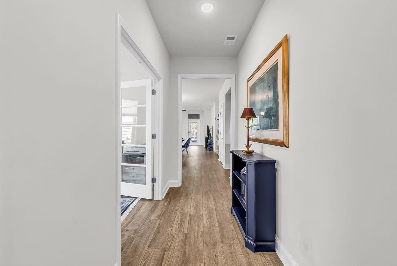 5935 Cremona Dr. Photo 8