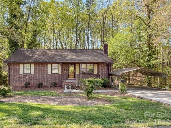 412 E Poplar Street , Stanley, NC 28164