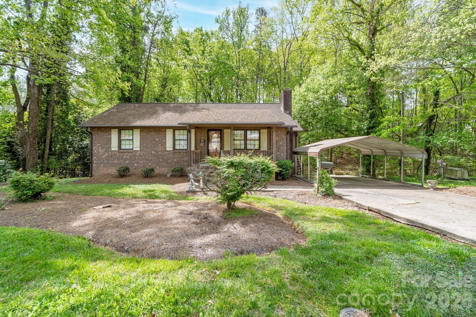 412 E Poplar Street, Stanley, NC 28164 Main Photo