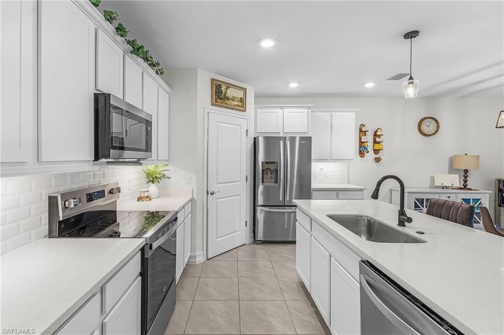 3128 Cozumel Ct, Cape Coral, FL 33909 Photo