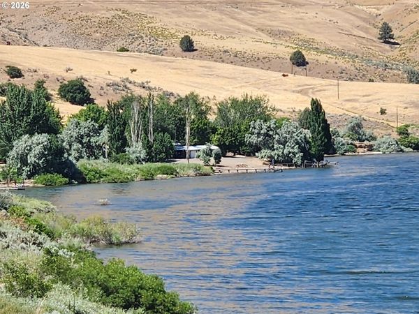 34559 SNAKE RIVER RD, Huntington, OR 97907