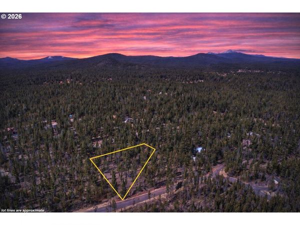 Pannier CT, Unit Lot 20, La Pine, OR 97739