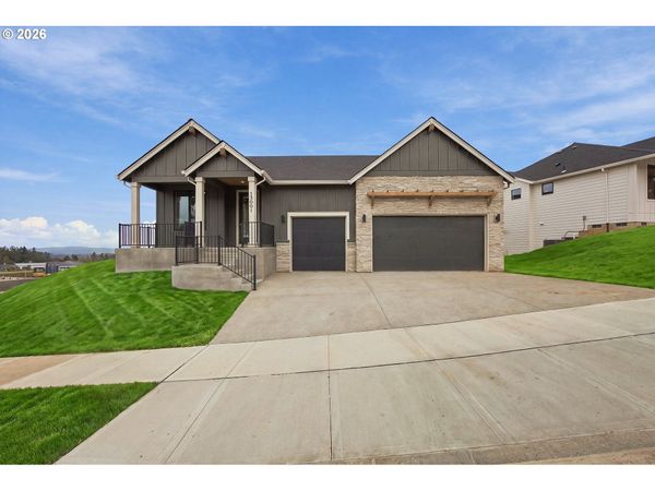 15001 Pomidor PL, Oregon City, OR 97045